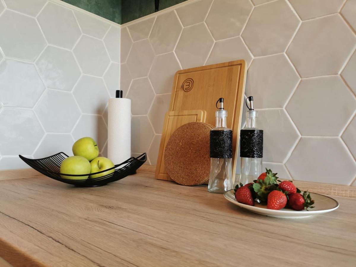 Up Wulkje21 Neu Renovierte Wohnung Mit Pkw Stellplatz Emden Esterno foto
